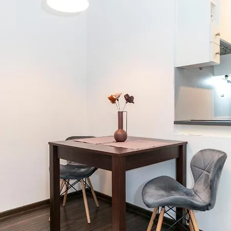 Alure Residences 3 & 24h Self Check-in, Parking In The Garage In The Building Included, New Building, Terrace, Location With A Forest Park With A Lake, Children's Playground Apartamento