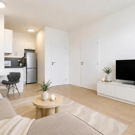 Alure Residences 3 & 24h Self Check-in, Parking In The Garage In The Building Included, New Building, Terrace, Location With A Forest Park With A Lake, Children's Playground