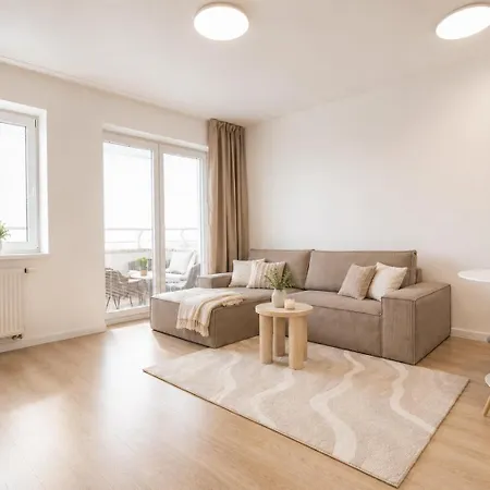 דירה Alure Residences 3 & 24h Self Check-in, Parking In The Garage In The Building Included, New Building, Terrace, Location With A Forest Park With A Lake, Children's Playground באנסקה ביסטריצה